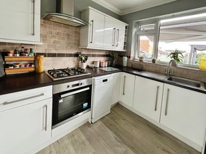 Kitchen- click for photo gallery
